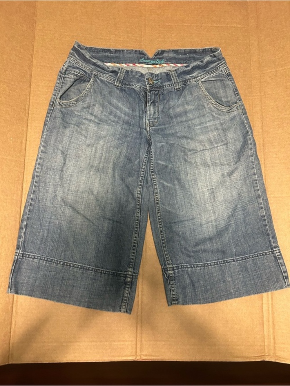 Vintage AE Low Rise Wide Leg Denim Gaucho Capri Shorts Denim Y2K